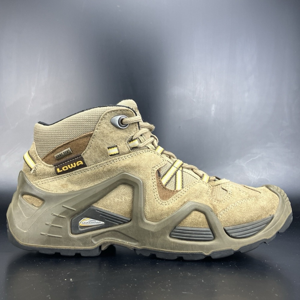LOWA Bora GTX QC Mid Hiking Boot - Women's Size 9 'Brown'